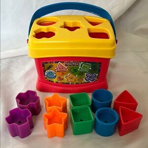 Fisher-Price Baby Toddler 2006 Shape Sorter Learning Motor Skills Toy